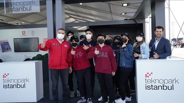 Teknopark İstanbul girişimcileri, İstanbul Uluslararası Buluş Fuarı'nda projeleriyle öne çıktı